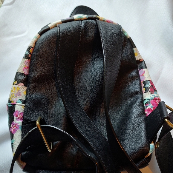 Betsey Johnson Backpack Bag - Picture 11 of 12